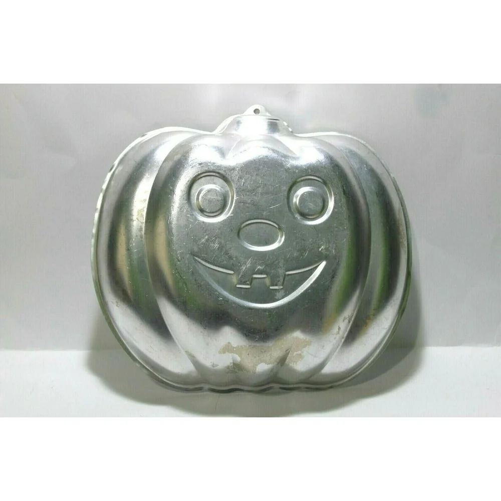 Vintage 1987 Wilton Jack-O-Lantern Smiling Pumpkin Face Cake Jello Pan 502-9414